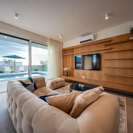 Sempreviva And Salvia - Sea View Luxury Retreats ヴィラ マンドレ